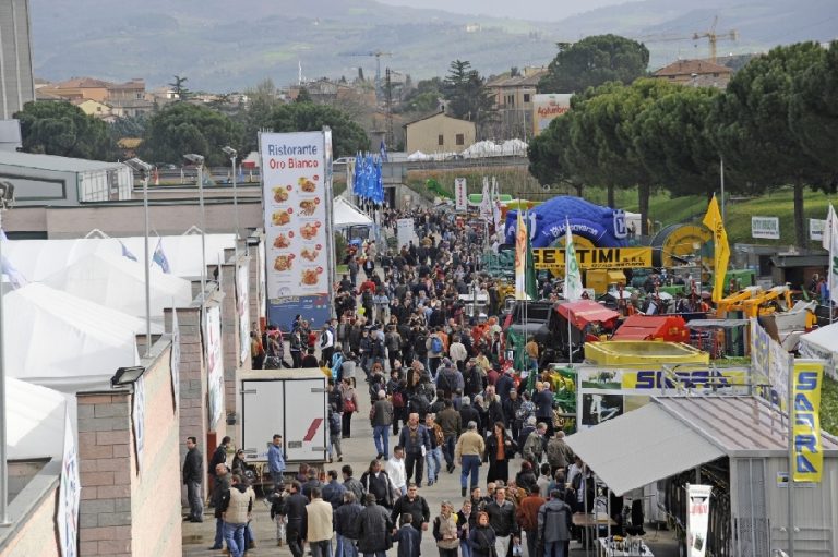 Inaugurata Agriumbra. Dalla Regione l’auspicio per superare la crisi