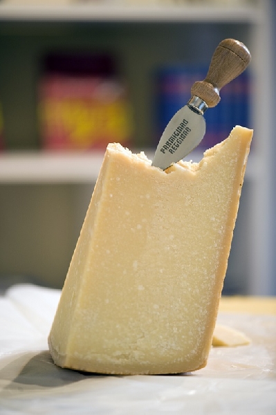 Parmigiano Reggiano, scorte in flessione dell’1,1% dopo due anni