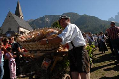 Venduti 4000 kg di Speck IGP in Val di Funes