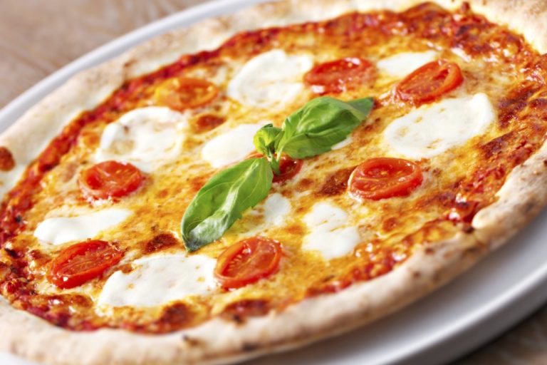 Pizzerie gourmet sotto accusa. I prodotti Dop e Igp dei menù non finivano nella pizza