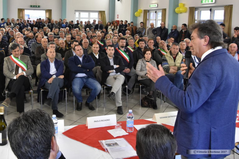 Chi guida il Moscato d’Asti. E’ il turno degli agricoltori ma l’industria non molla la presa