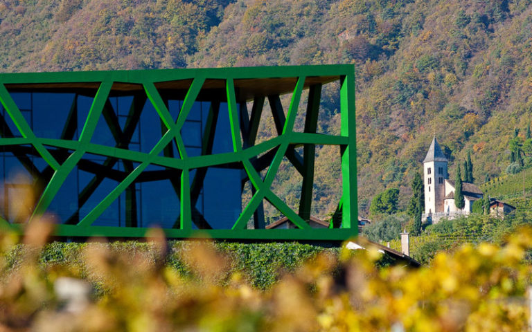 La Notte delle Cantine. Una verticale di Loam per Cantine Tramin