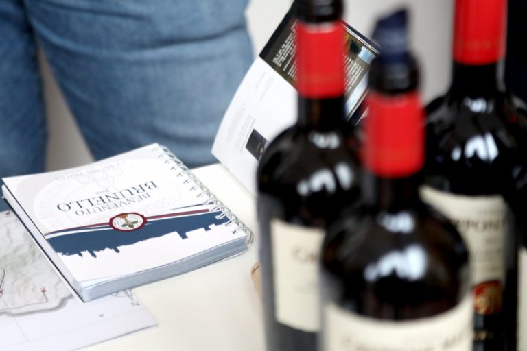 Italia vs Francia, oltre la crisi diplomatica. Il Brunello sfida i grandi vini francesi su qualità e prezzi