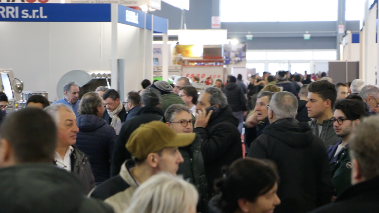 EnoliExpo, è un pieno di consensi. Successo per la rassegna di Bari dedicata alle filiere olio e vino