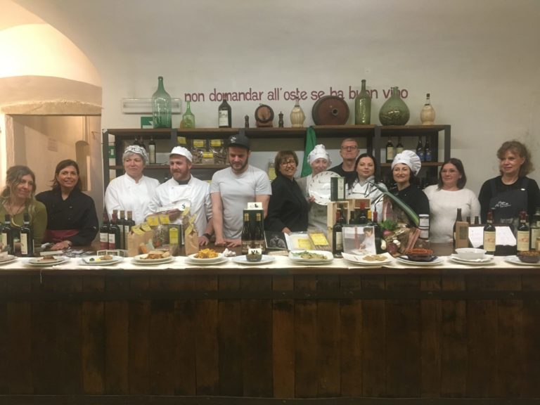 Cucina contadina. E’ la lucchese Elena Pardini il primo Agrichef della Toscana. Con la zuppa frantoiana vince il Festival della Cia