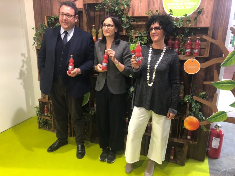 L’Arancia Rossa di Sicilia Igp finisce nella Fanta.  Succo di arance rosse 100%, garantisce il Consorzio di tutela