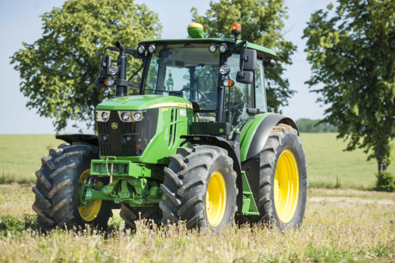 Partnership John Deere-Continental, via alla fornitura di pneumatici Tractor 70 e 85 per macchine agricole Serie 6