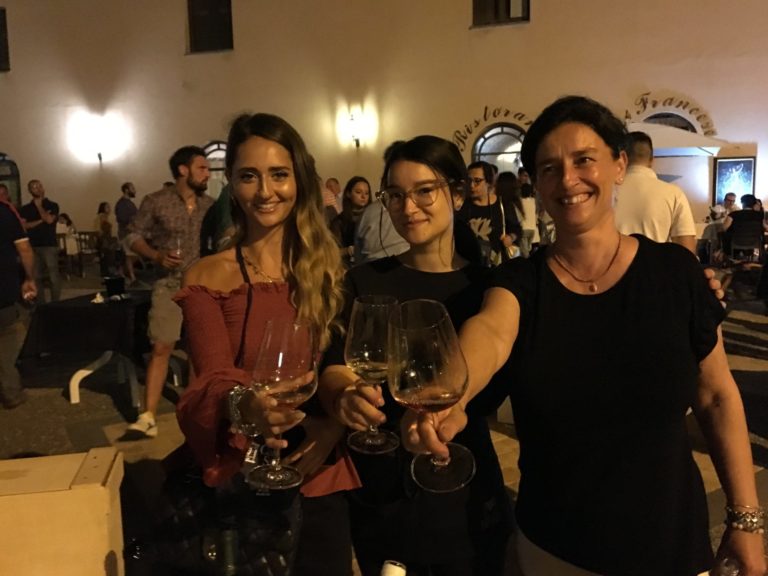 La magia di Calici di Stelle in Basilicata. I vini lucani entusiasmano i winelover: grande qualità ed un turismo enologico in continua crescita