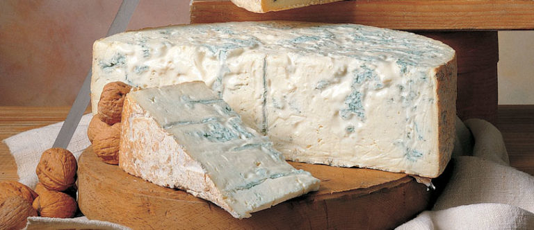 Gorgonzola Dop, +3,11% di forme prodotte. Export a +5,4% nel 2021