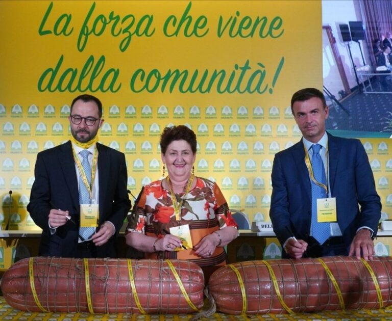 Carni suine trasformate. Bellanova firma decreto per obbligo origine in etichetta con Speranza e Patuanelli