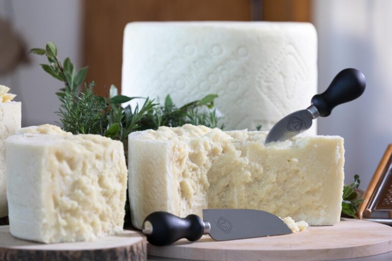 Il Pecorino Romano DOP tra i formaggi a pasta dura da destinare agli indigenti