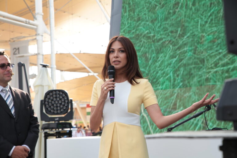 Incantevole. Ad Expo 2015 Milano, Moran Atias inaugura il padiglione di Israele fra gli applausi