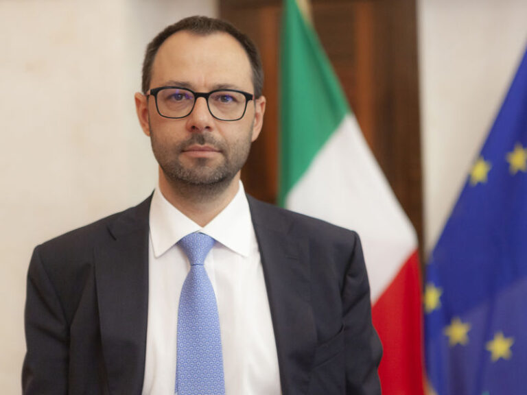 Governo Draghi. Stefano Patuanelli è il nuovo Ministro dell’agricoltura