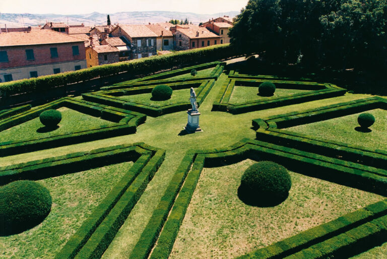 Il Giardino di Boboli in Val d’Orcia per studiare il restauro a regola d’arte degli Horti Leonini di San Quirico