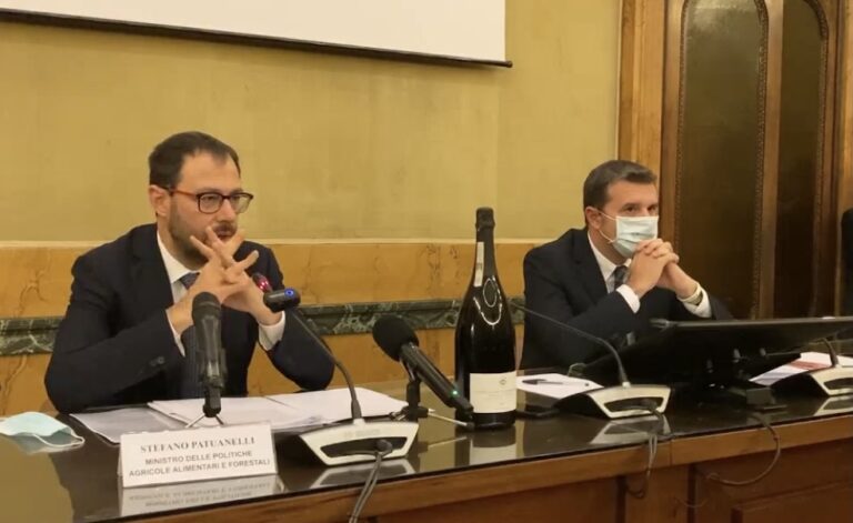 Italia unita a difesa del Prosecco. Trasmesso dossier a Bruxelles contro riconoscimento Prošek croato