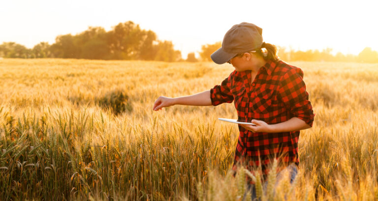 L’agricoltura italiana è rosa: il 15% delle imprese ha a capo una donna