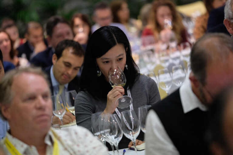 Wine to Asia: Vinitaly riparte con l’attività di promozione all’estero dal 9 all’11 maggio