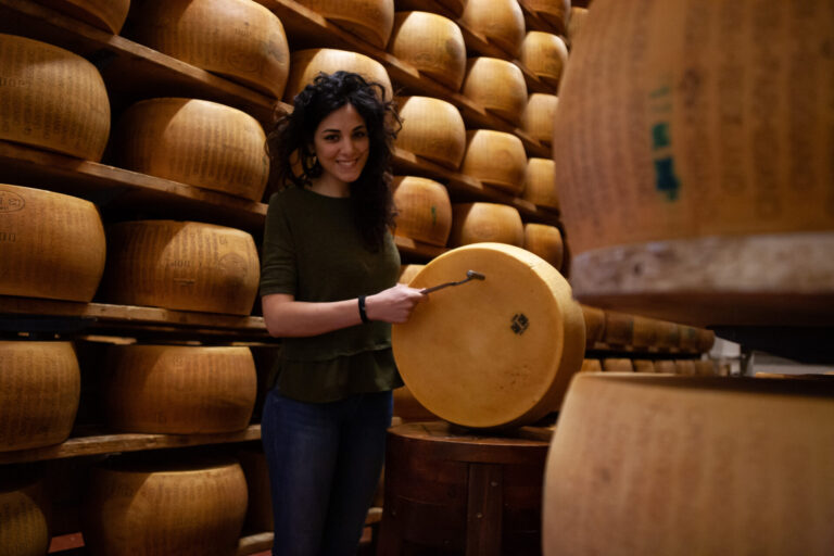 Parmigiano Reggiano: sabato 7 e domenica 8 maggio Caseifici Aperti