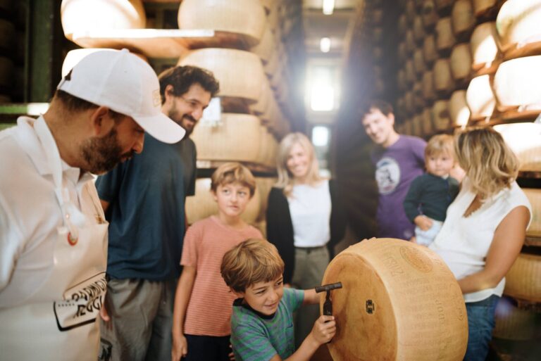 Dall’1 al 2 ottobre torna Caseifici Aperti, alla scoperta del Parmigiano Reggiano