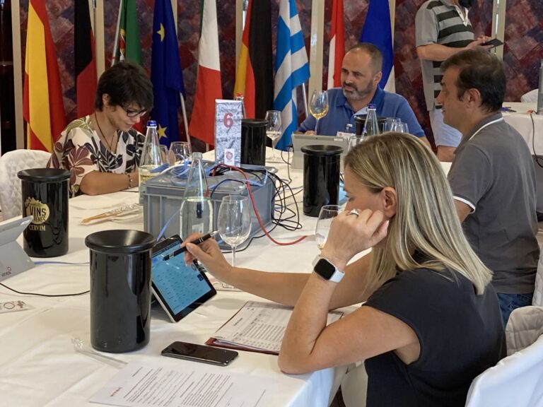 Mondial des vins Extrêmes: la 31esima edizione grandi numeri al via. In concorso 863  vini da 26 Paesi, fra conferme e novità: arriva il Giappone