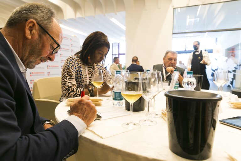 Concorso Enologico Internazionale Città del Vino 2024: aperte le iscrizioni della 22esima edizione