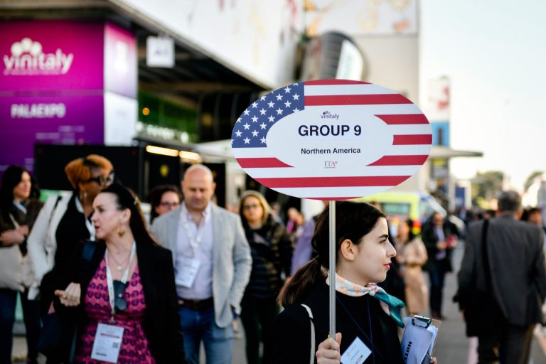 Vinitaly USA: In America il successo del vino italiano. Nei ristoranti il 44% dei vini è italiano