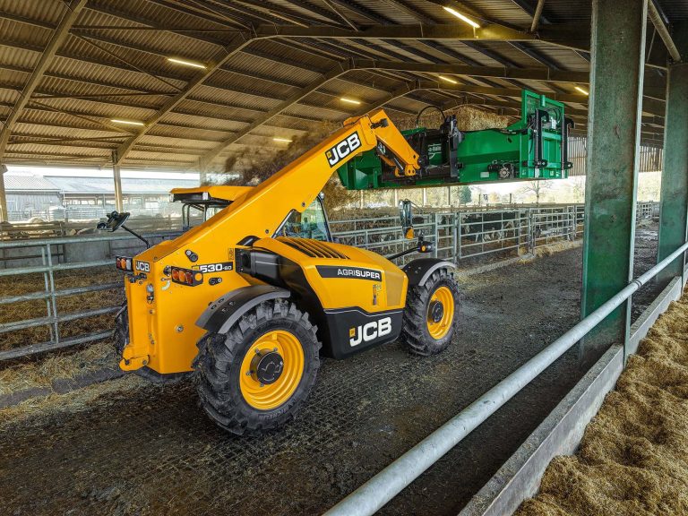 JCB lancia il telescopico 530-60 AGRI SUPER, compatto ma potente