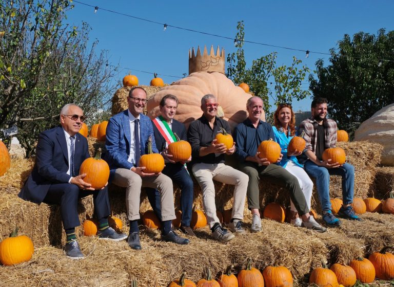 Il Villaggio delle Zucche di Nonno Andrea inaugurato da Zaia: fino al 31 ottobre a Villorba (Tv)