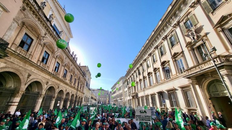 Cia: in duemila in piazza al grido Prezzi alle stelle, agricoltori più poveri. Non toglieteci il futuro!