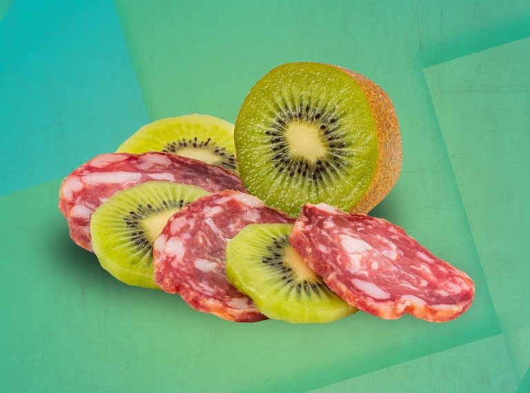 Salumi e frutta alleati anche a Natale. I consigli per godersi la tavola in leggerezza e affrontare le Feste