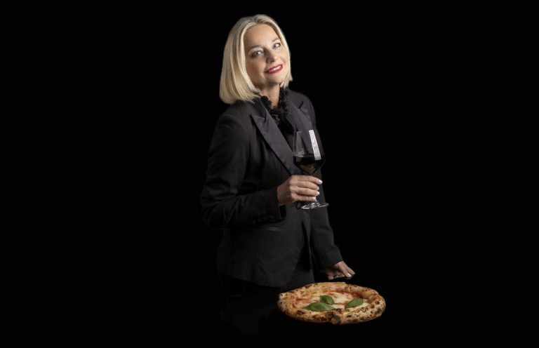 Pizza e vino è pura armonia. Antonella Amodio: matrimonio contemporaneo che profuma di storia. Abbinamento perfetto anche per le feste di Natale