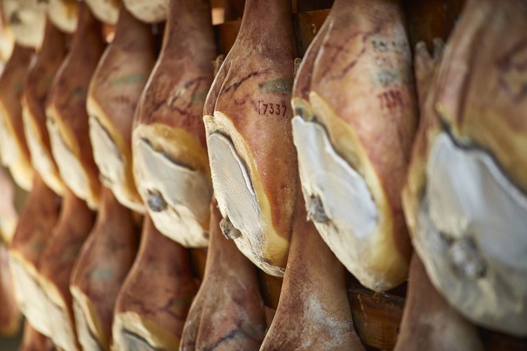 Il Prosciutto di San Daniele DOP, i segni distintivi di un’eccellenza italiana