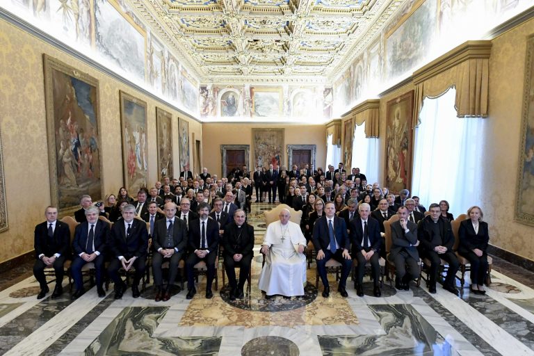 Papa Francesco: Vino, terra, abilità agricola e attività imprenditoriale sono doni di Dio. Vinitaly incontra il Santo Padre