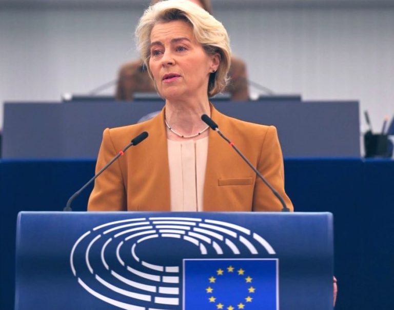 Via libera da Parlamento UE alla Commissione Von der Leyen bis: solo 370 sì