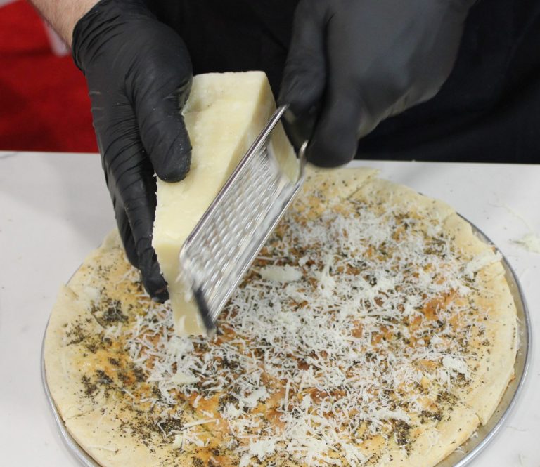 In Usa il 40% del Pecorino Romano prodotto. Nasce, non a caso, la pizza cacio e pepe a Las Vegas