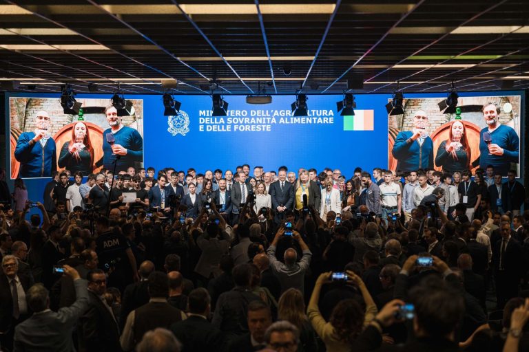 Formazione. A Vinitaly il Masaf ha premiato gli Istituti Agrari a indirizzo enologico