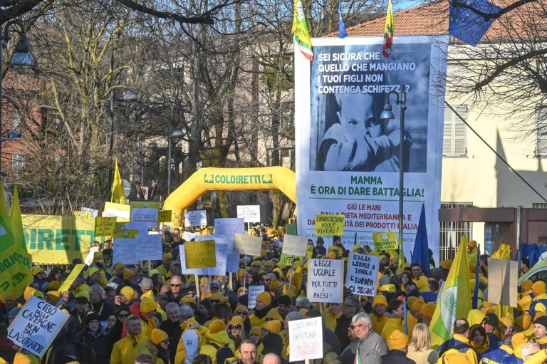 Coldiretti a Parma porta in piazza 20mila voci di agricoltori